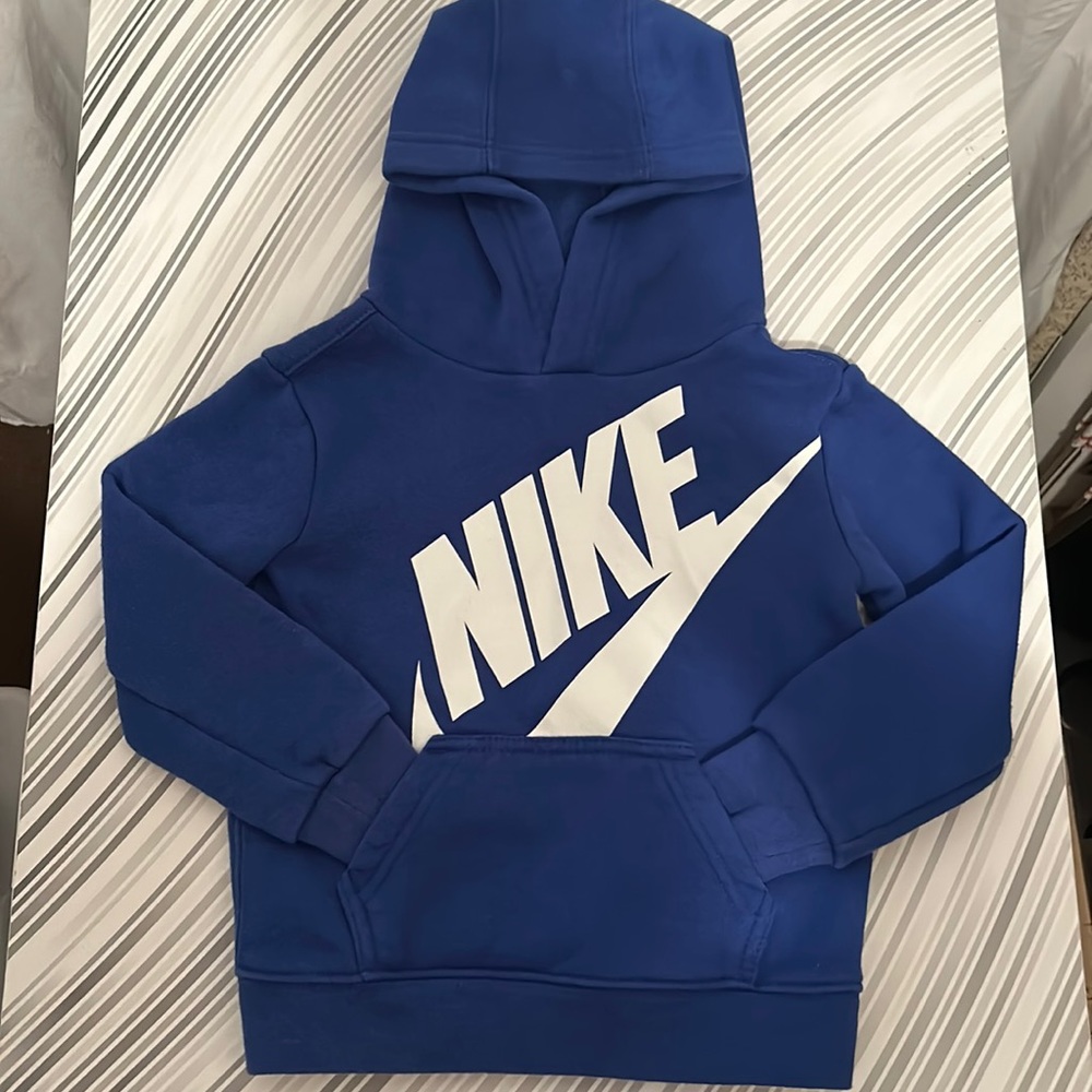 Nike pullover hoodie for toddler